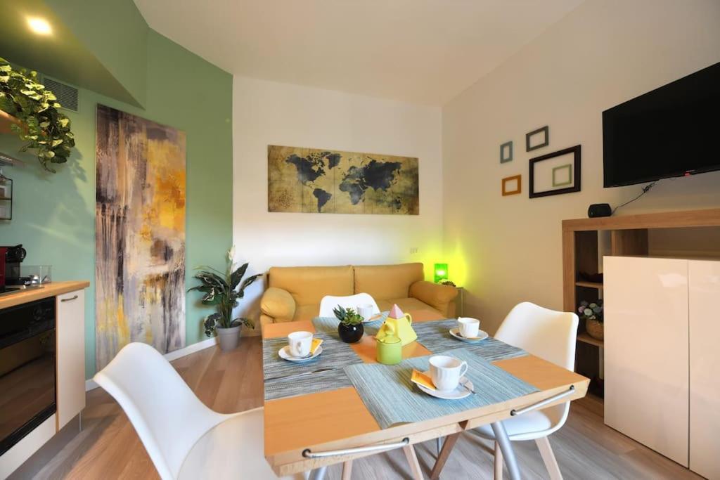 Bilocale, Vicino Al Centro Apartment Milan Bagian luar foto
