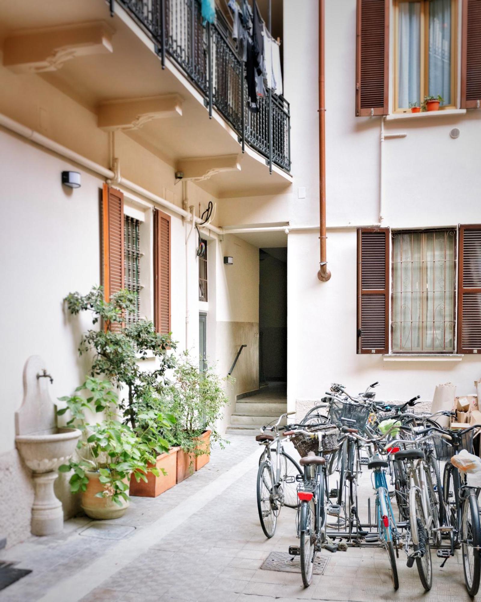 Bilocale, Vicino Al Centro Apartment Milan Bagian luar foto